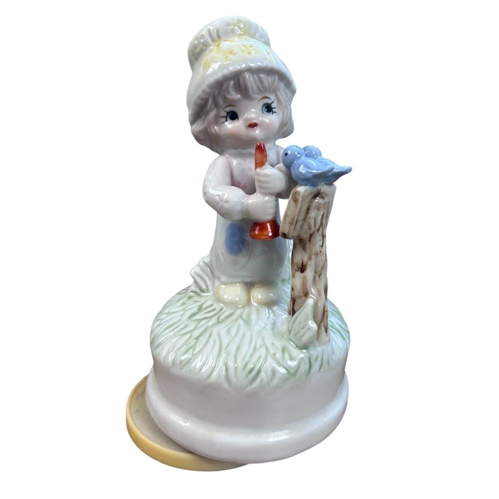 Vintage Rotating Music Box Blue White Girl & Birds It’s A Small World‎ Tune